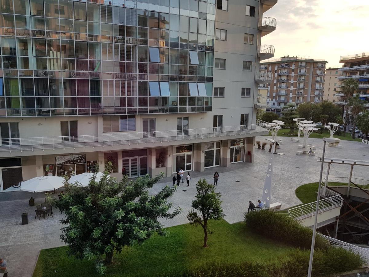 萨莱诺A Due Passi Da....住宿加早餐旅馆 外观 照片